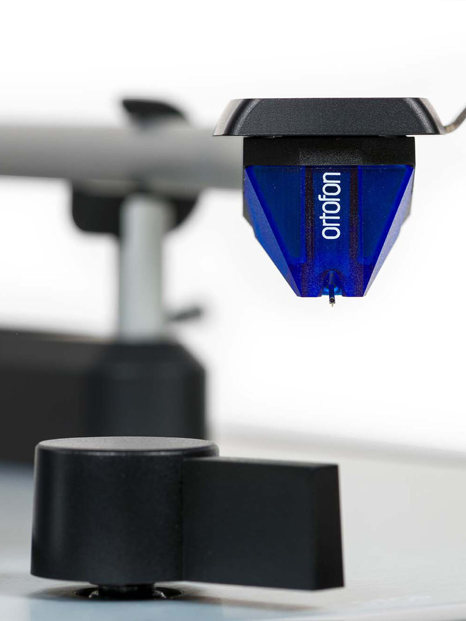 THORENS Plattenspieler TD-403 DD Ortofon 2M Blue TP-150/SME Headsell - manuell