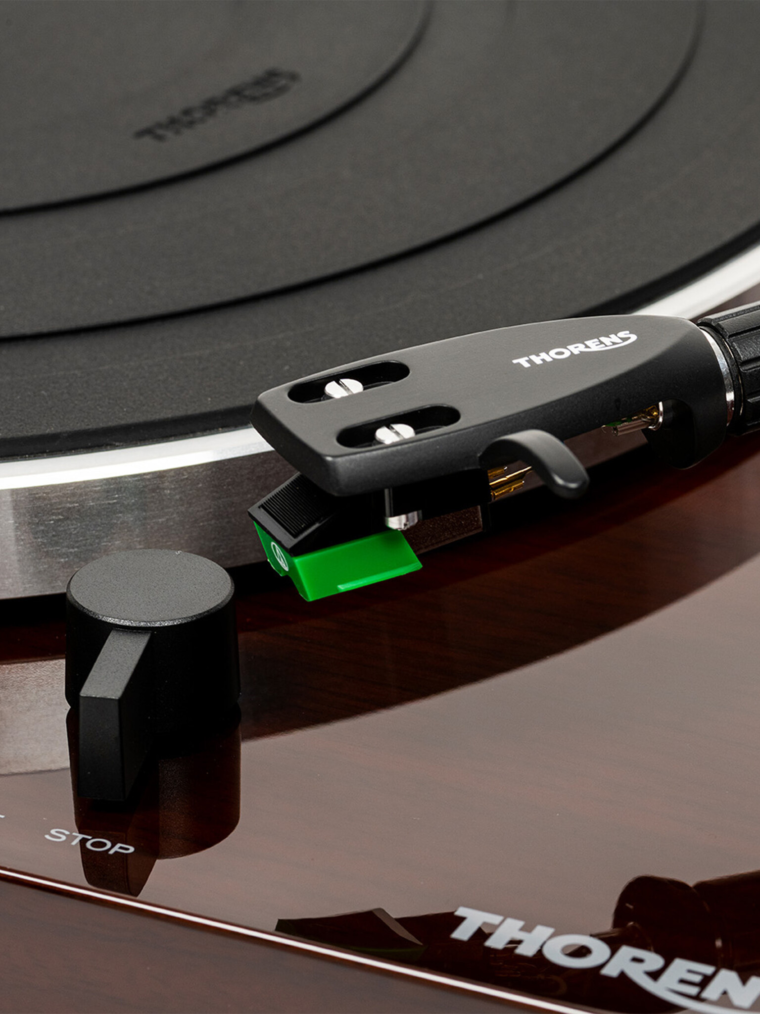 THORENS Plattenspieler TD-204 manuell mit Phonovorstufe TP120 Tonarm