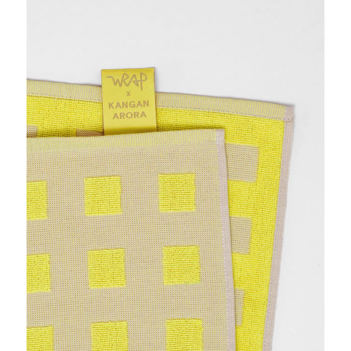 WRAP Geschirrtuch Beige mit gelben Quadraten