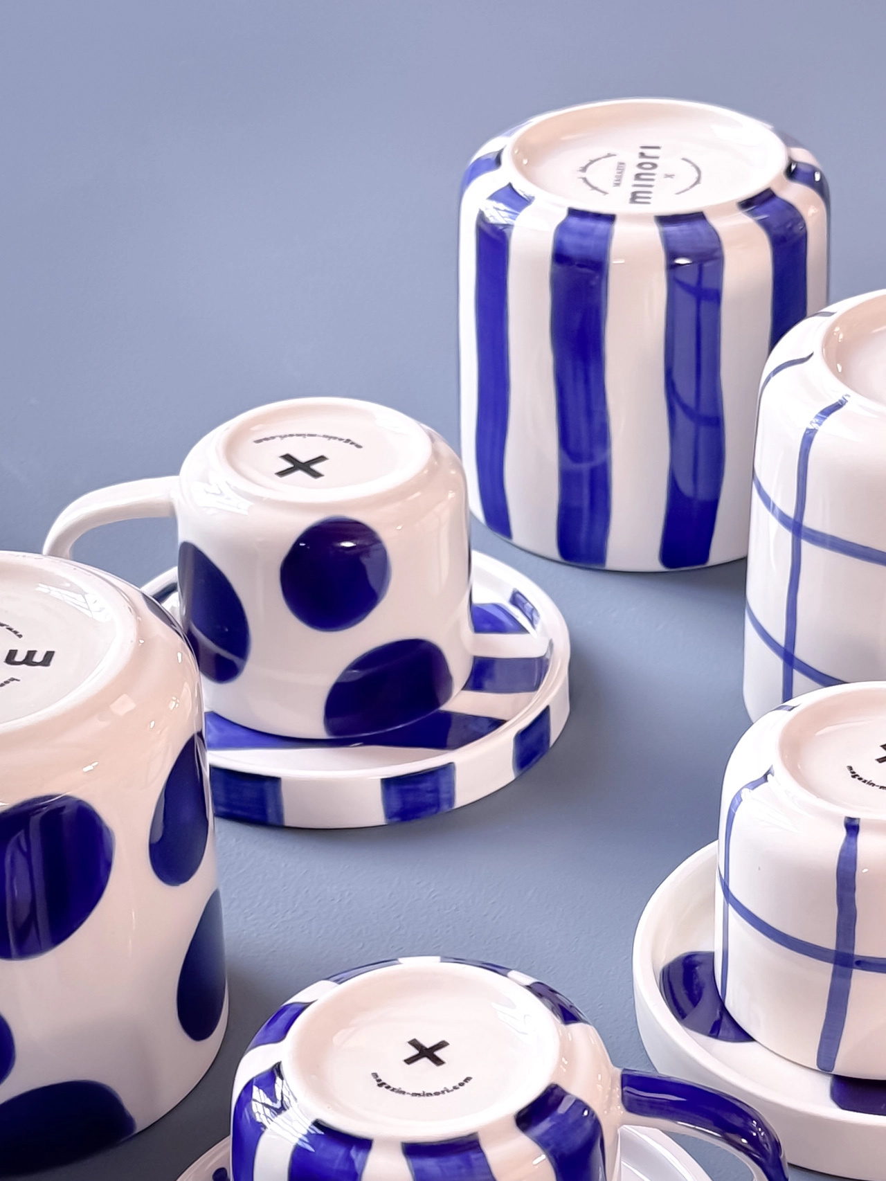 MAGAZIN MINORI Tasse mit Henkel Stripes – mare blue
