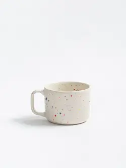 EGG BACK HOME Tasse mit Henkel beige mit bunten Sprenkeln