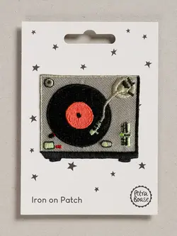 PETRA BOASE Aufnäher / Iron on patch – Vinyl Love
