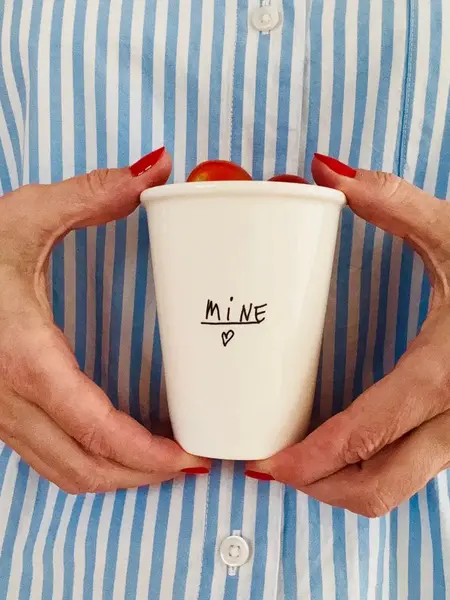 HELEN B Porzellanbecher MINE