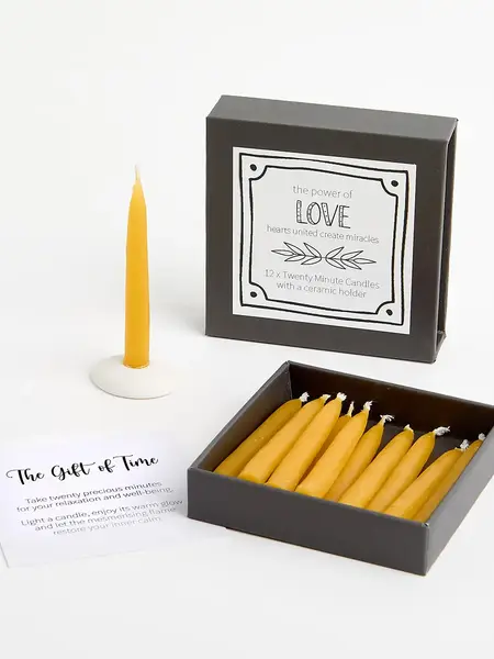 12 Mini Kerzen aus Bienenwachs – the power of Love
