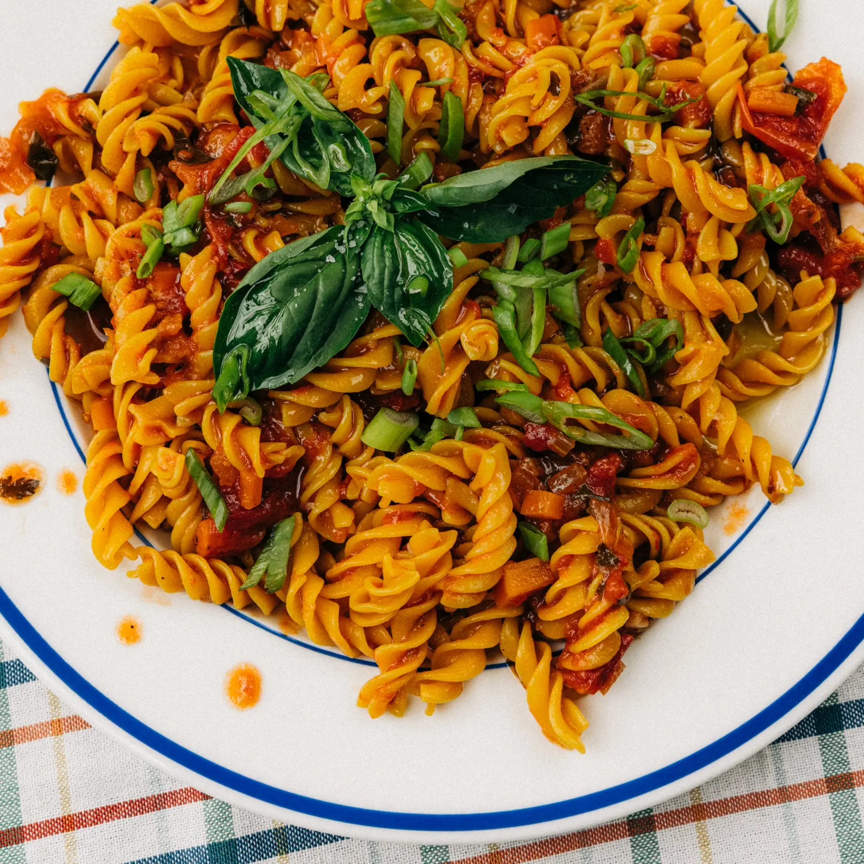 YIAYIA AND FRIENDS Traditionelle Pasta – Vides (Fusili) aus Kreta
