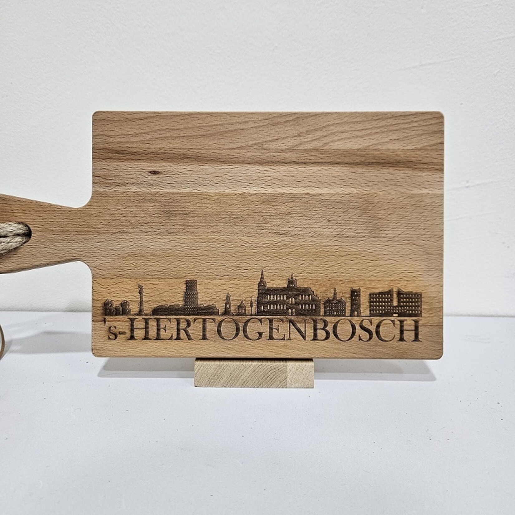 Bij Lien borrelplank beukenhout skyline 's-Hertogenbosch