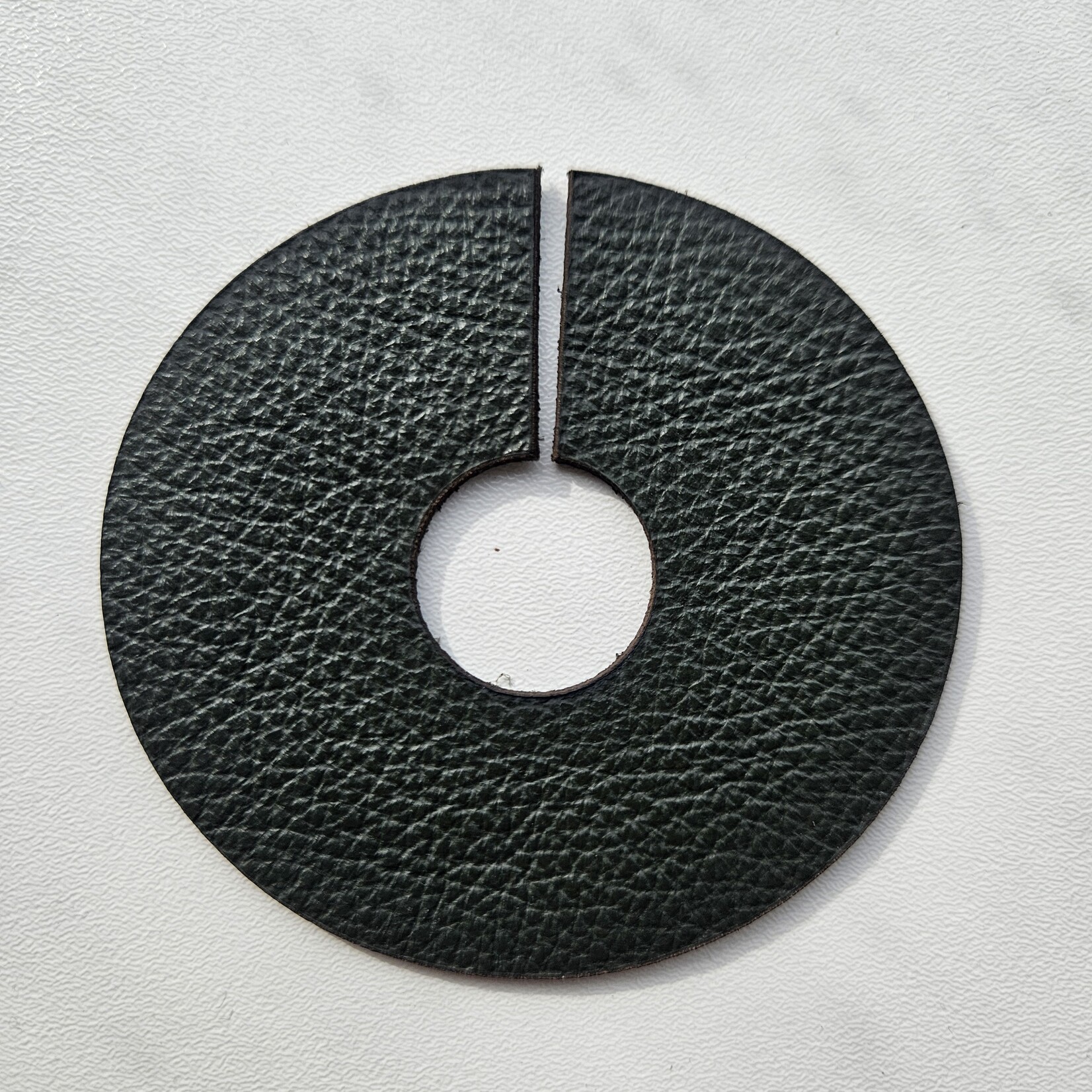 Bij Lien Leren druppelvanger