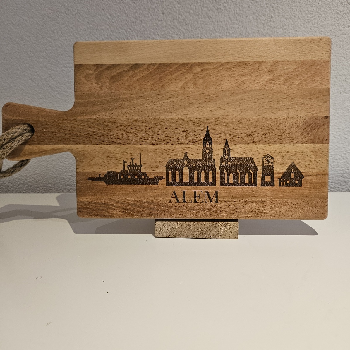 Stoel van Europees beukenhout in verschillende afwerkingen
