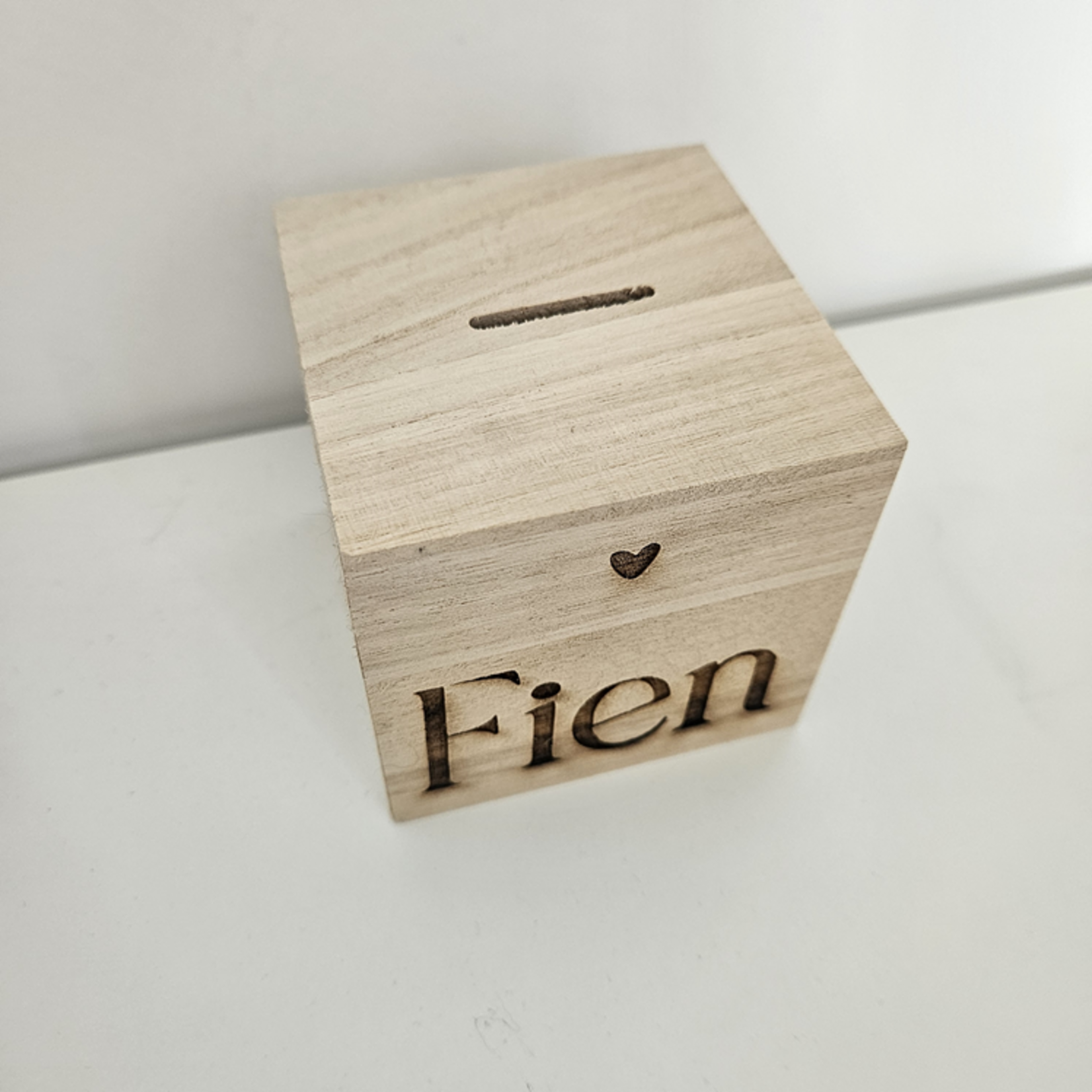 Houten spaarpot met naam