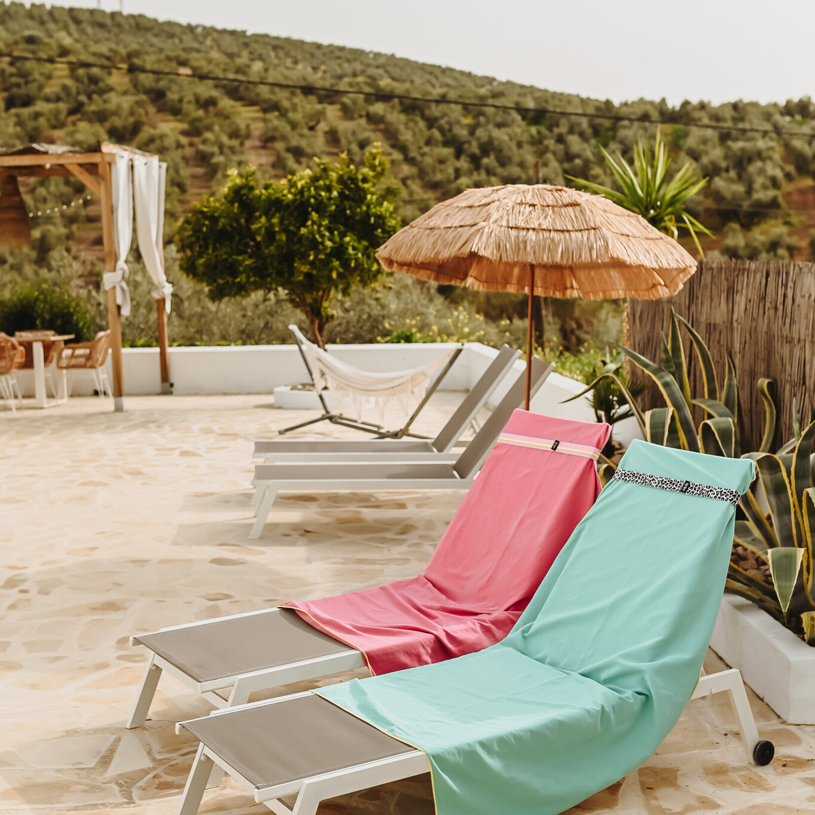 Bij Lien Beach towel strap -Glitter  Gold