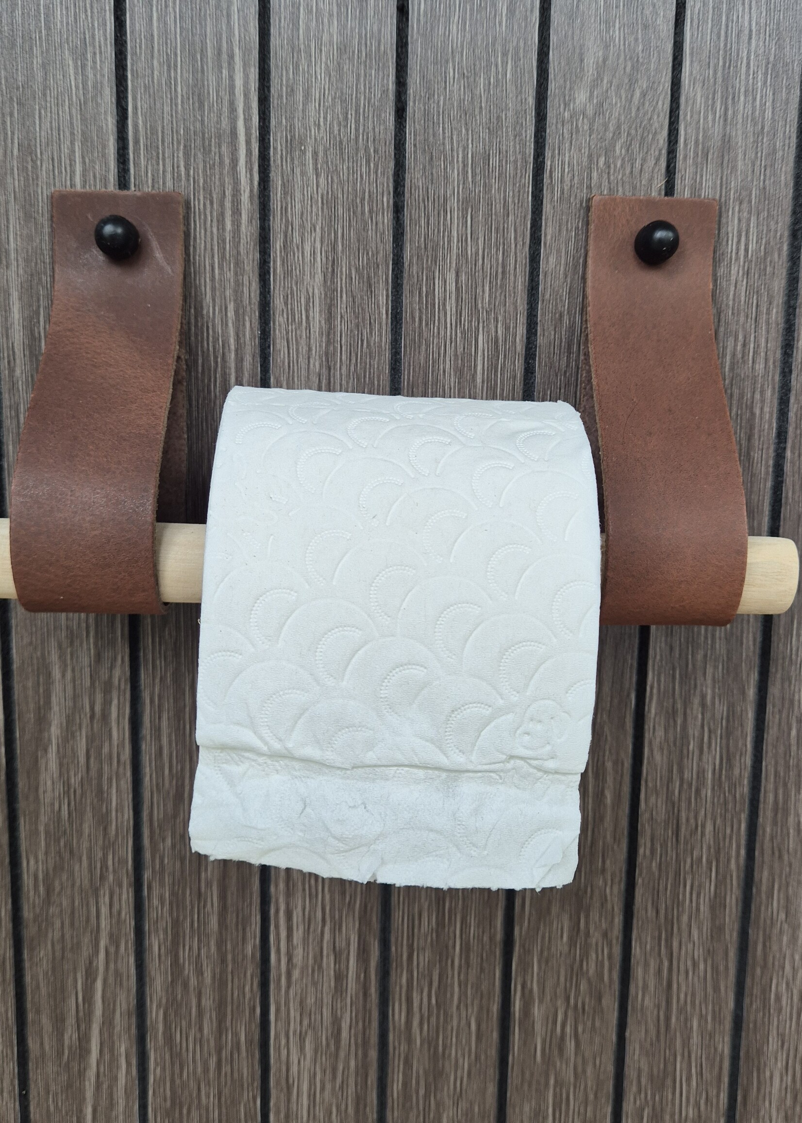 Bij Lien Leren toiletrol houder donker bruin 4cm breed en 30cm lang