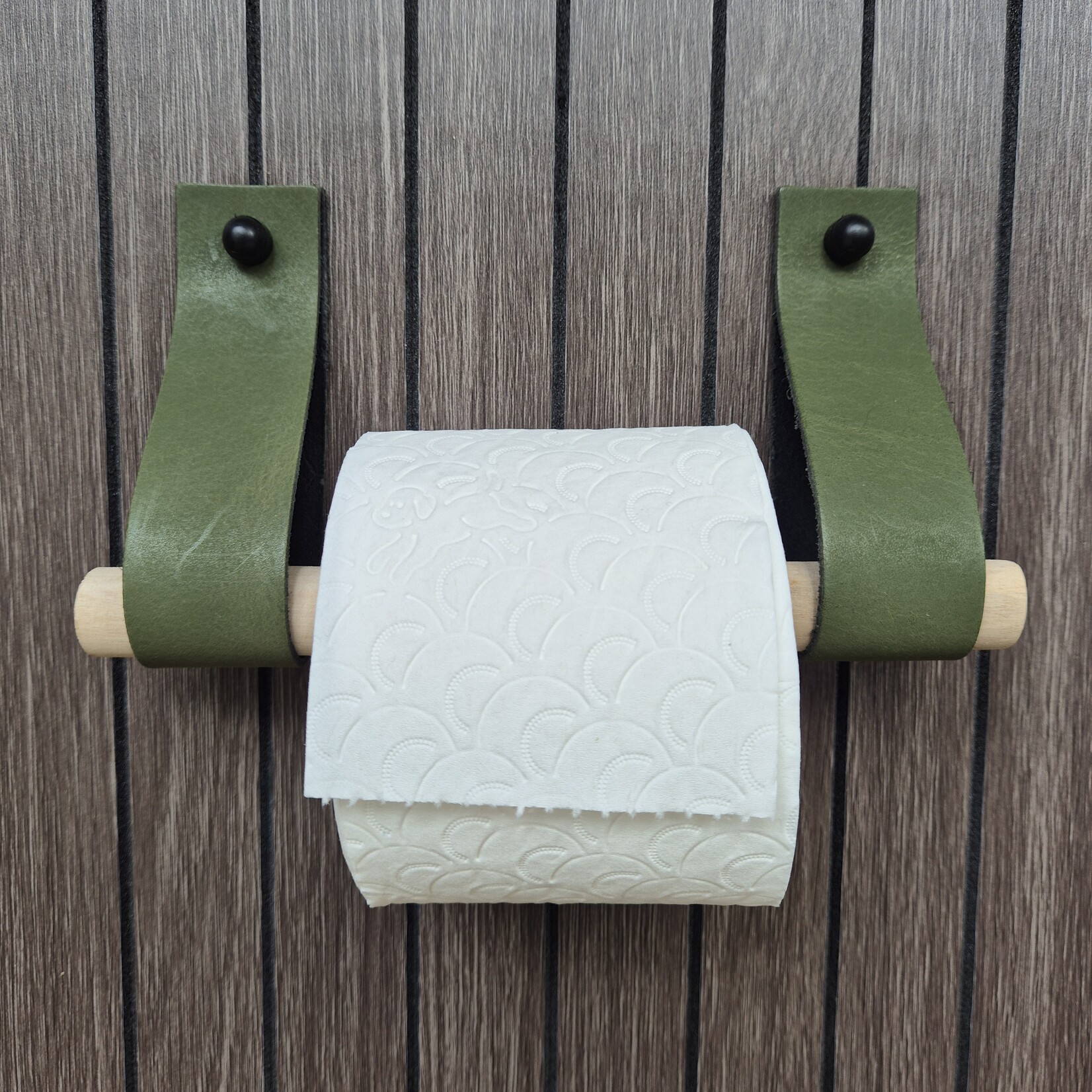 Bij Lien Leren toiletrol houder leger groen 4cm breed en 30cm lang