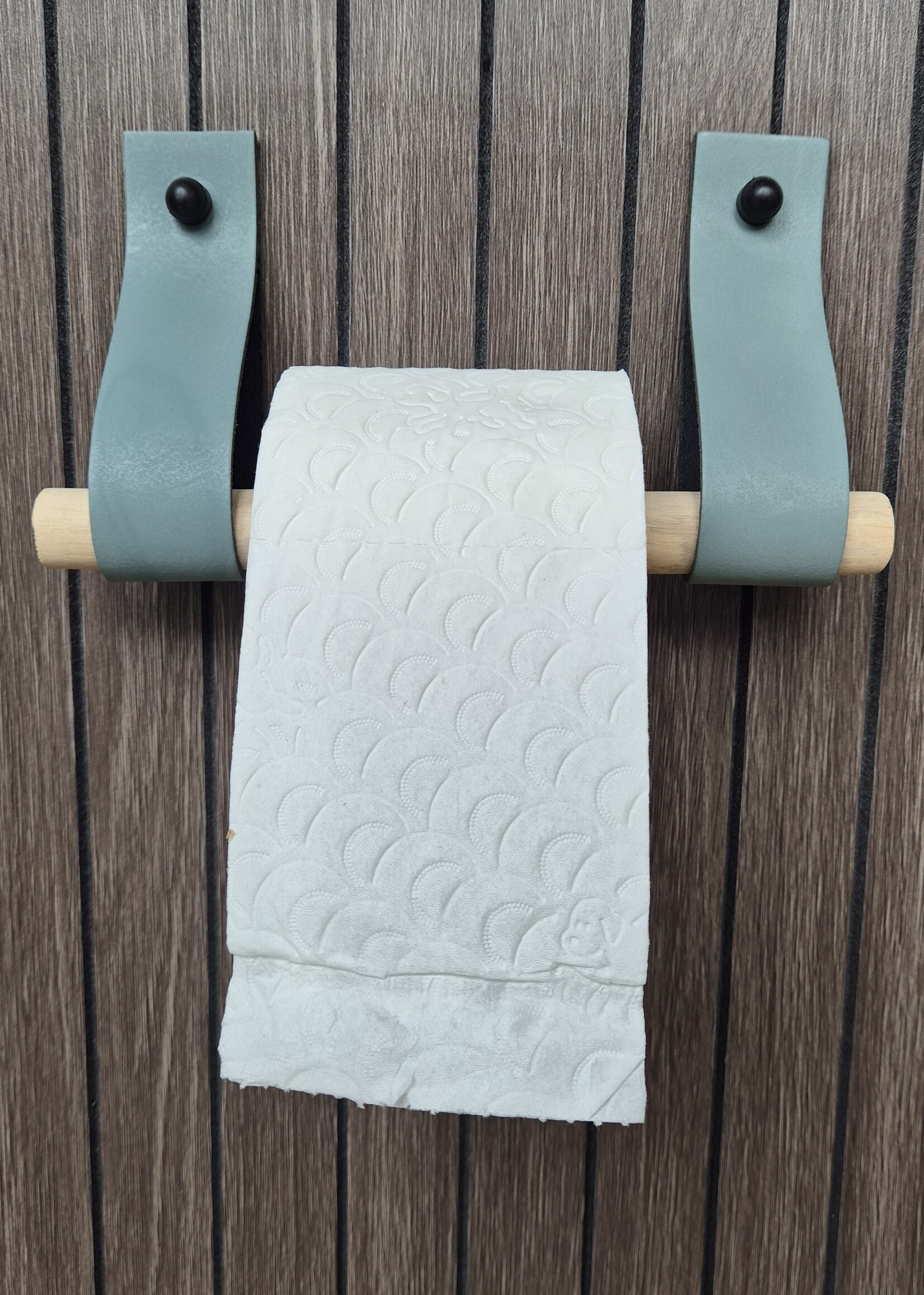 Bij Lien Leren toiletrol houder oud groen 4cm breed en 30cm lang