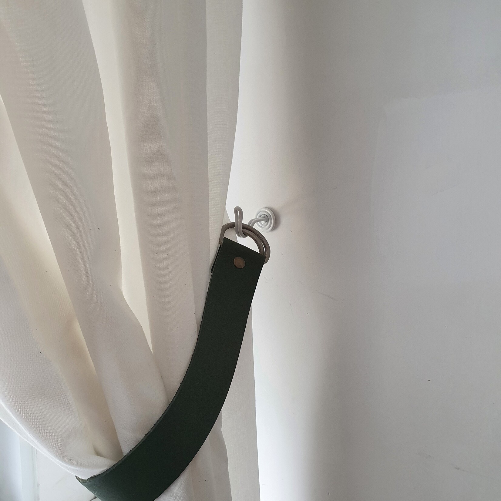 Bij Lien Gordijn embrasse leer 4 cm  - Zwart