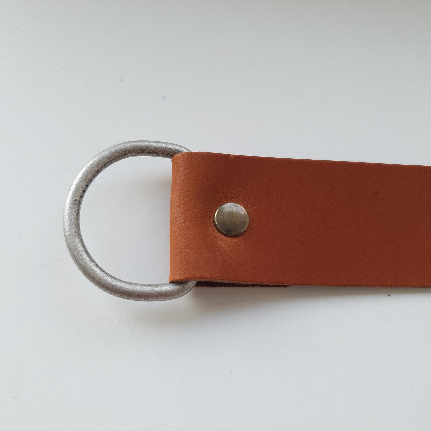 Bij Lien Gordijn embrasse leer 3 cm Cognac