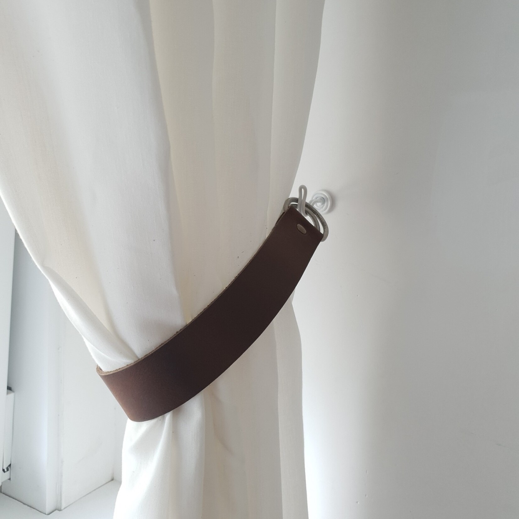 Bij Lien Embrasse leer Gordijn 4 cm Donker bruin