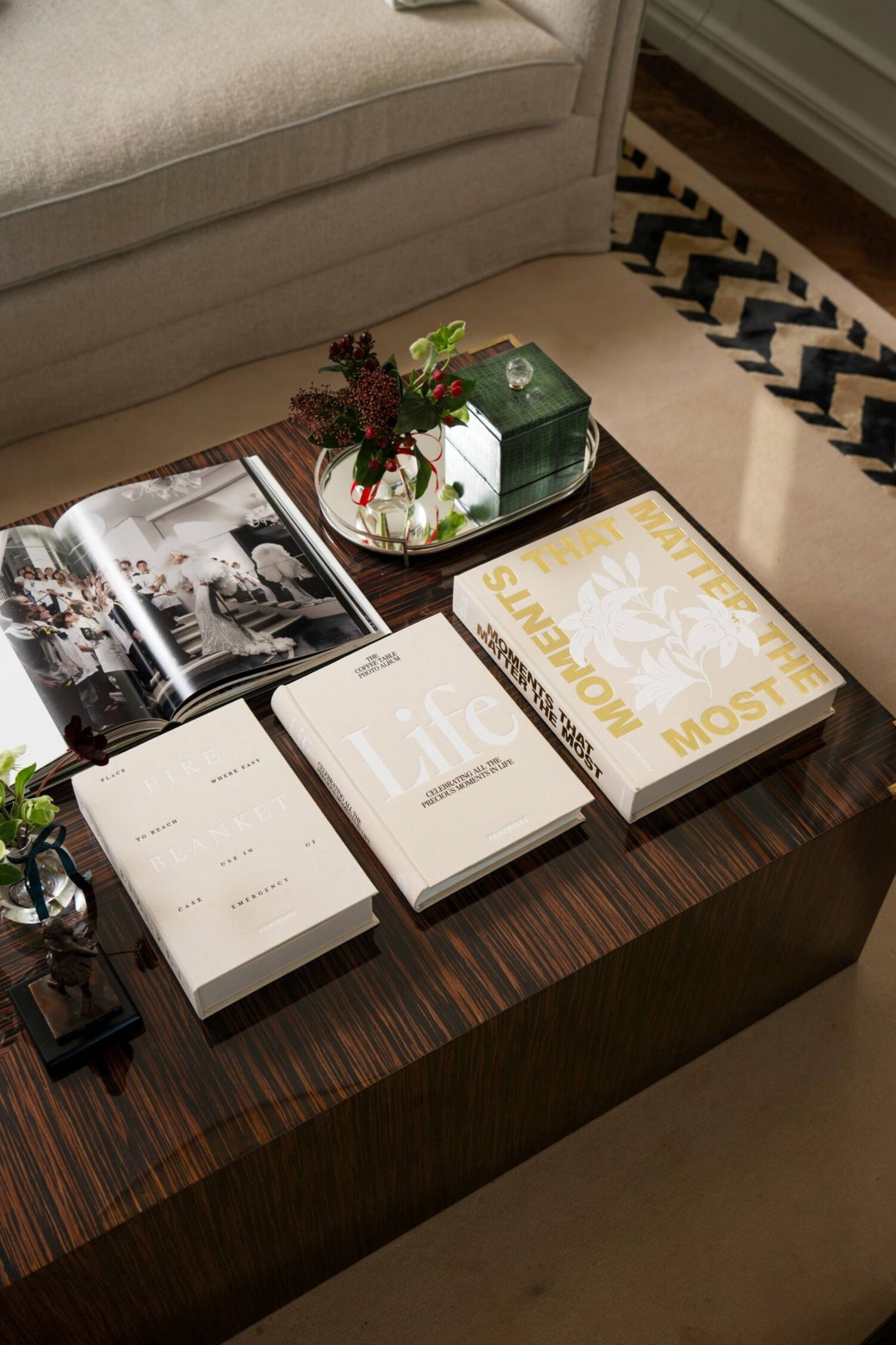 Koffietafelboek Moments that matters the most - Beige