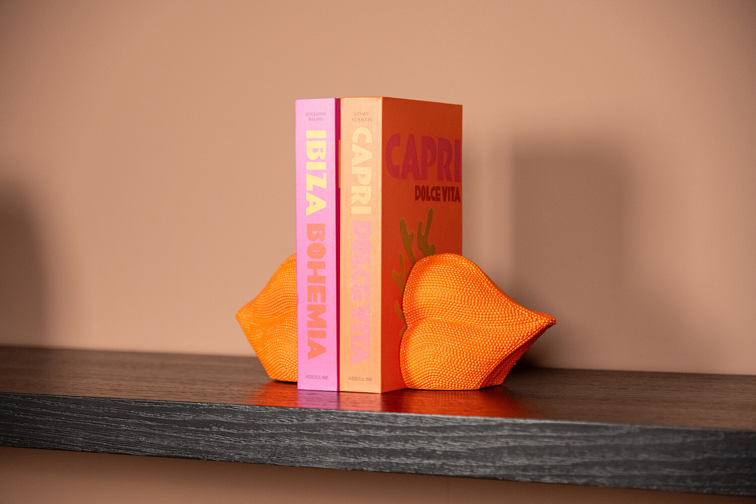 Richmond Interiors Boekenstandaard Lips oranje