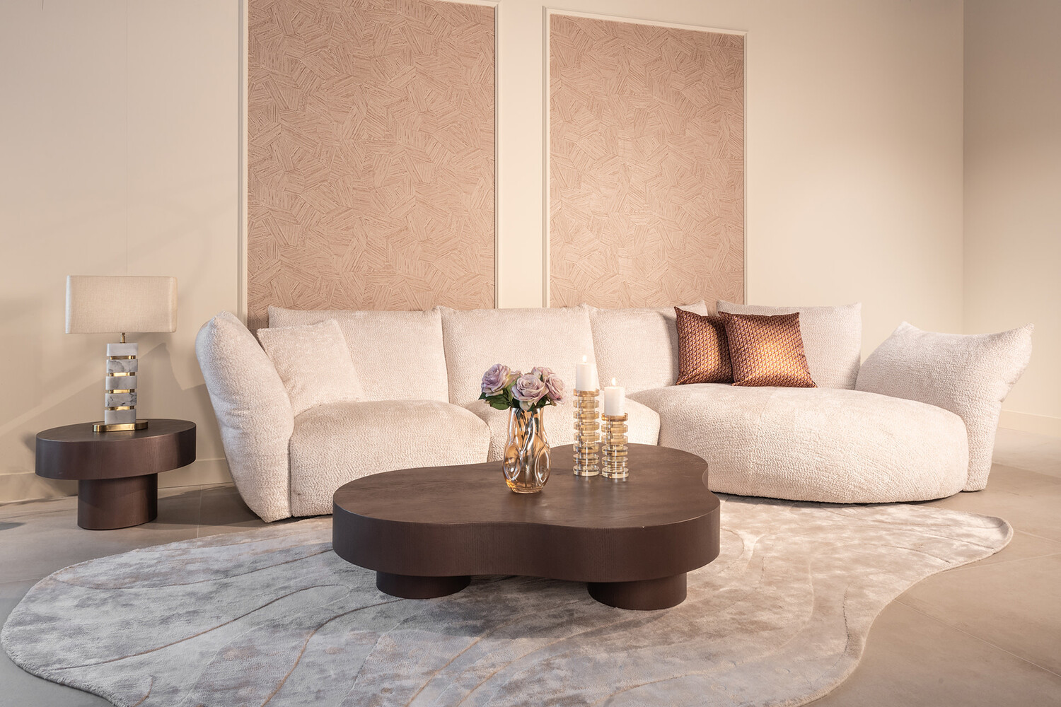Richmond Interiors Bank Loyd lovely cream