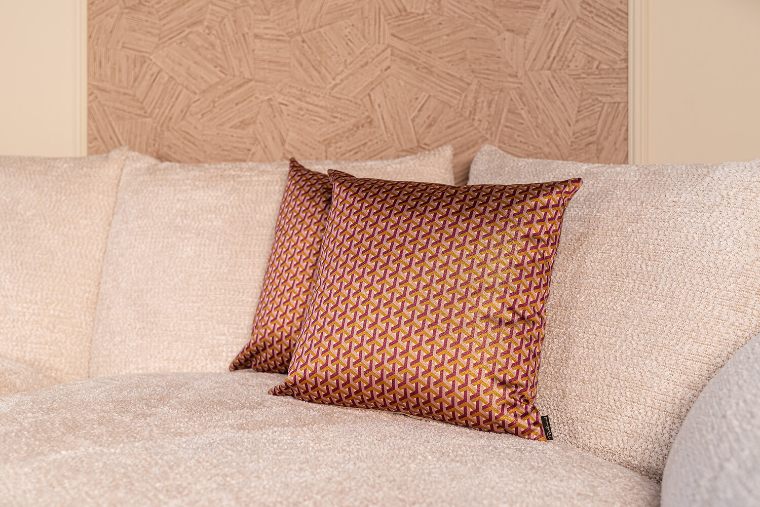 Richmond Interiors Bank Loyd lovely cream