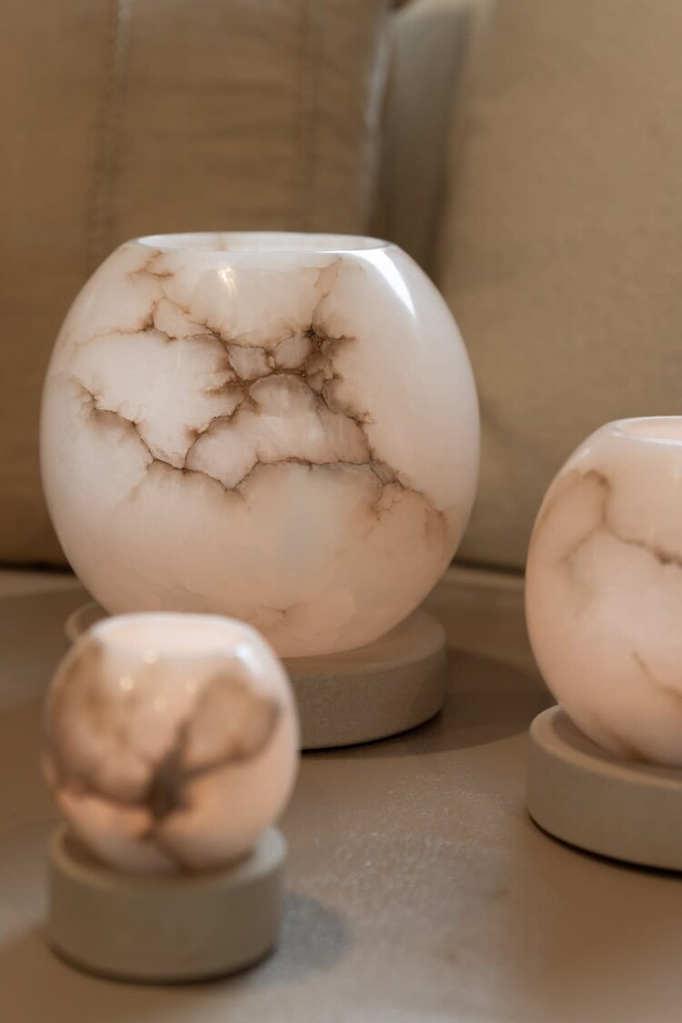 RAF Deluxe Windlicht Olessa Alabaster zandsteen voet - small