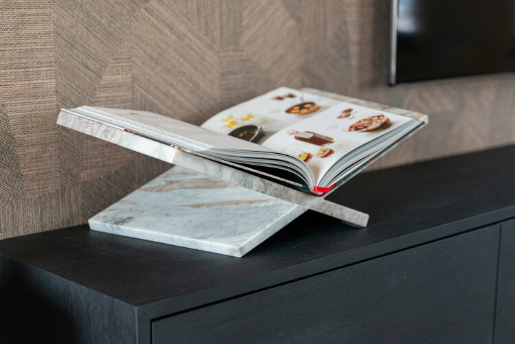 Richmond Interiors Boekenstandaard Belicia pink