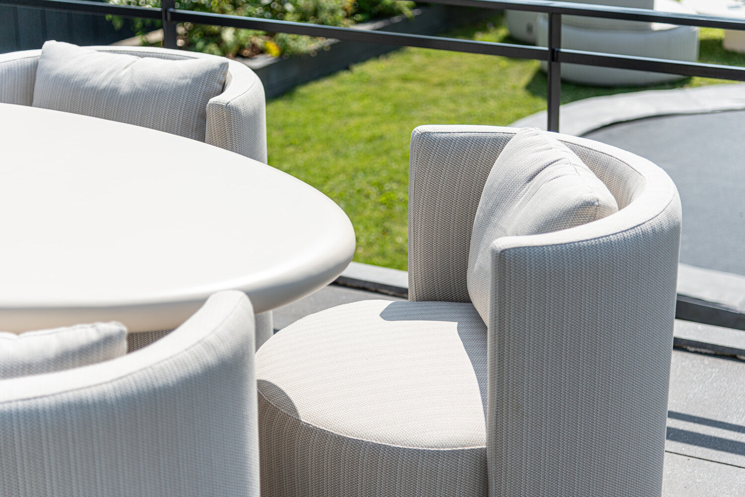 Richmond Interiors Outdoor draai eetkamerstoel Marlin beige