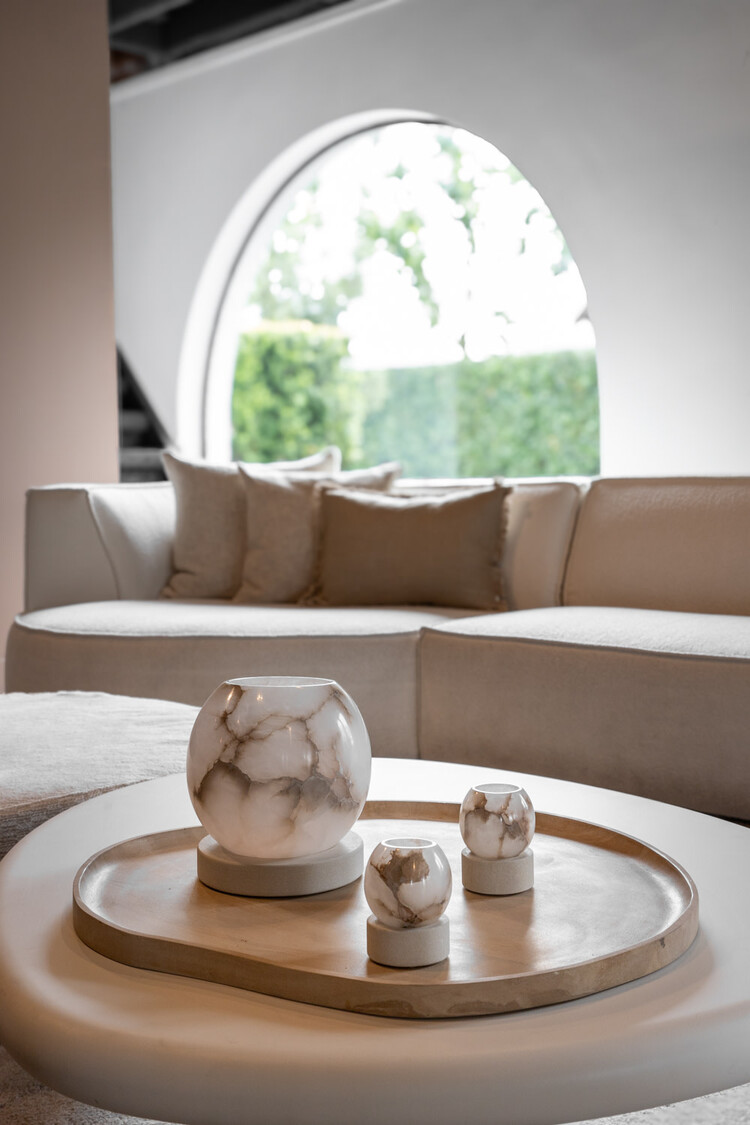 RAF Deluxe Windlicht Olessa Alabaster zandsteen voet - large