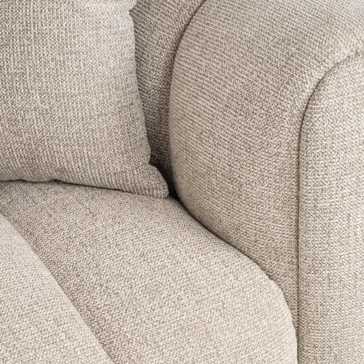 Richmond Interiors Bank Novaro natural fancy lounge links