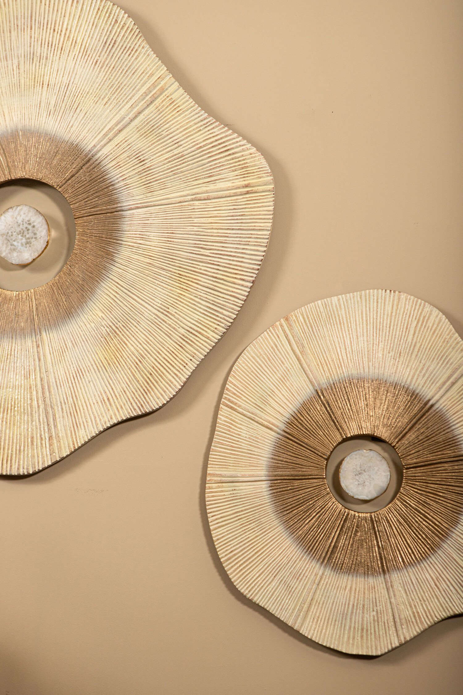 PTMD Collection Rella Beige organisch wandpaneel aluminium center stone Large