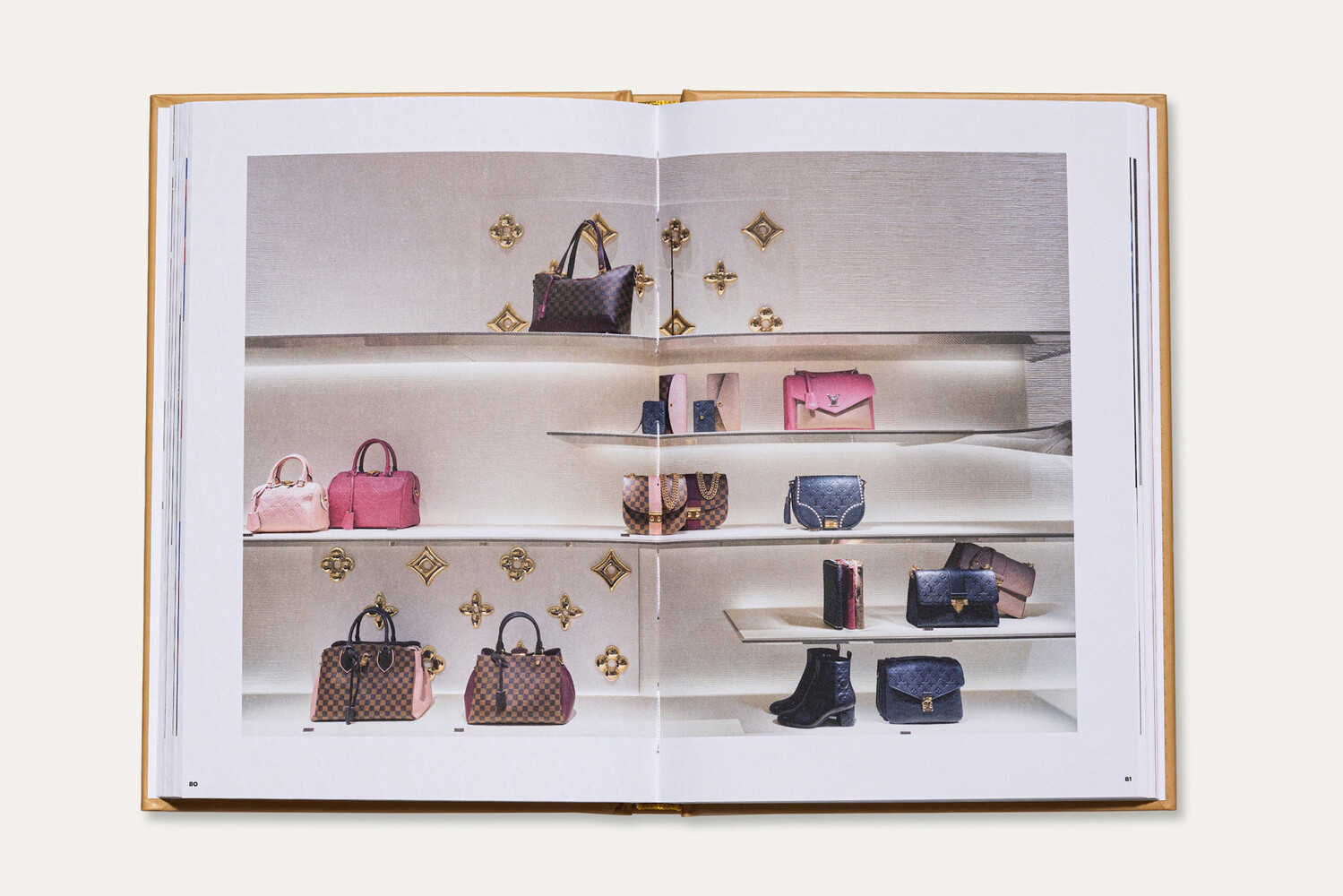 Koffietafelboek The Essence of Louis Vuitton