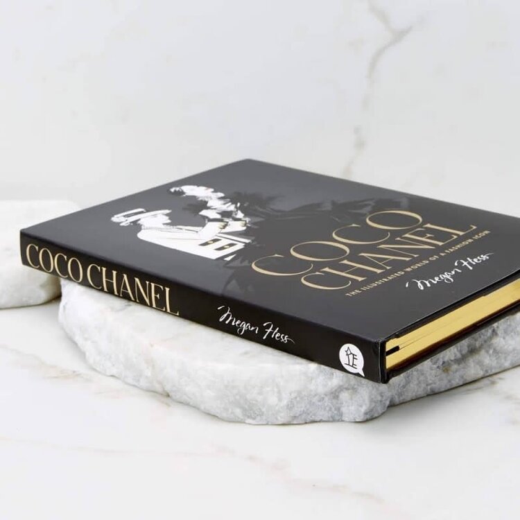 Koffietafelboek Coco Chanel The Illustrated World of a Fashion Icon