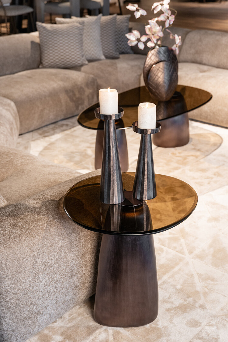 Richmond Interiors Vaas Olivra bronze aluminium small