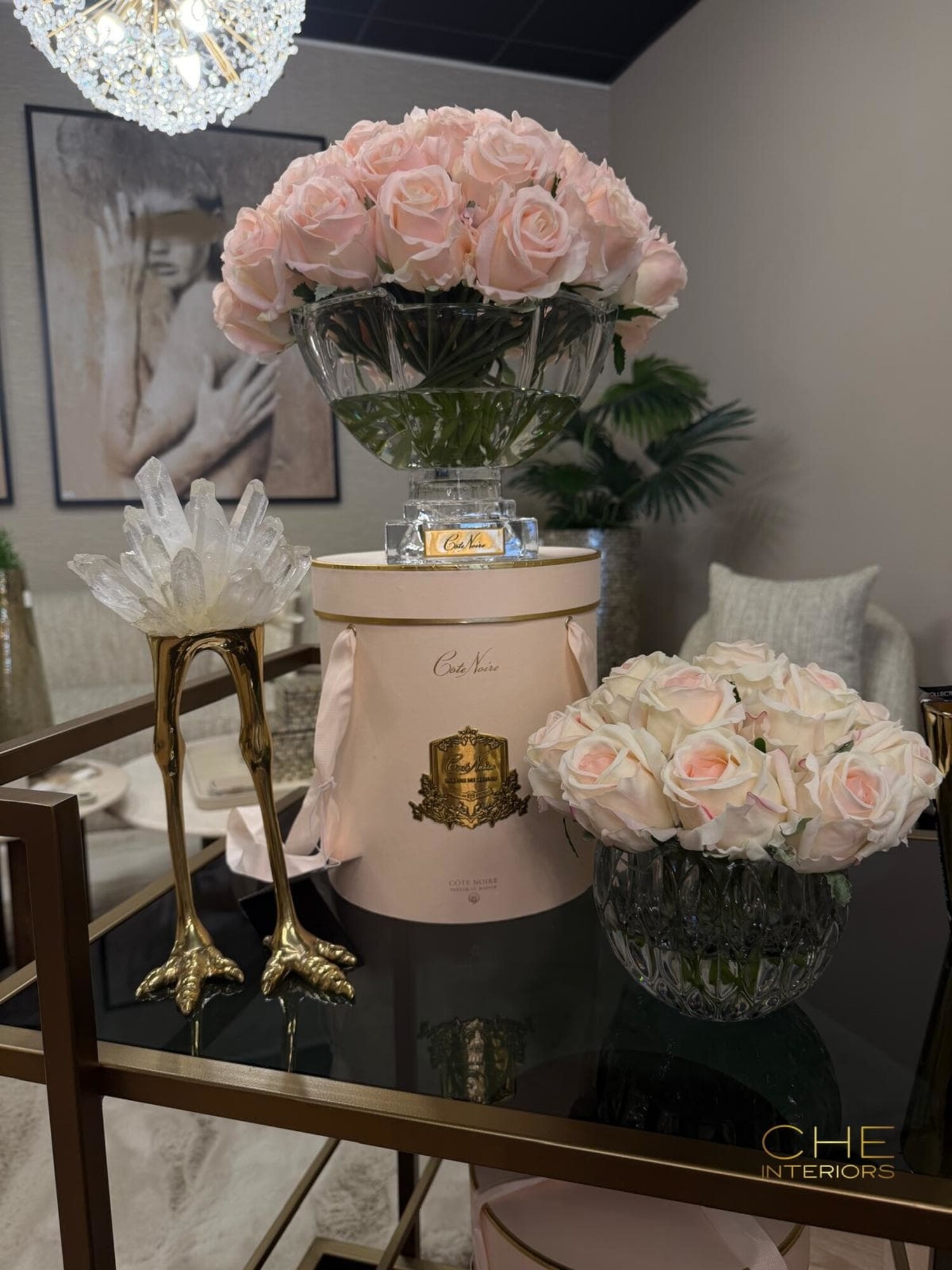 Côte Noire Luxury Round Crystal Vase Blush Rose Bud Bouquet Black Box