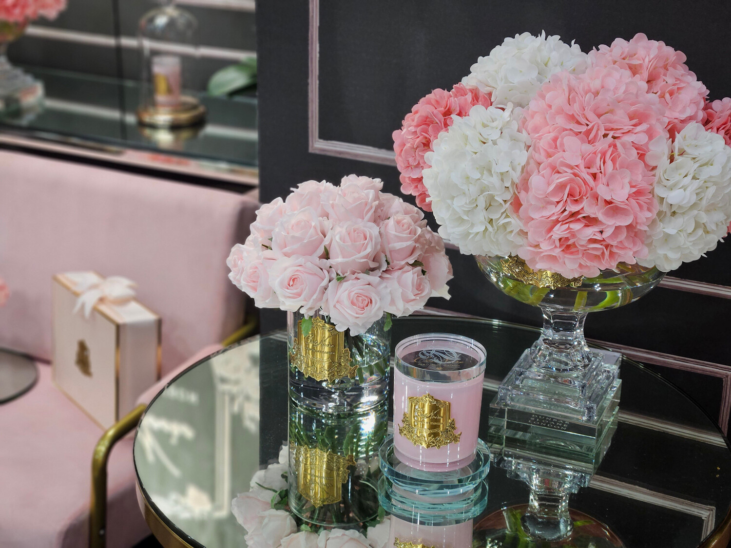 Côte Noire Luxury Grand French Pink Rose Bud Bouquet Gold Badge Pink Box