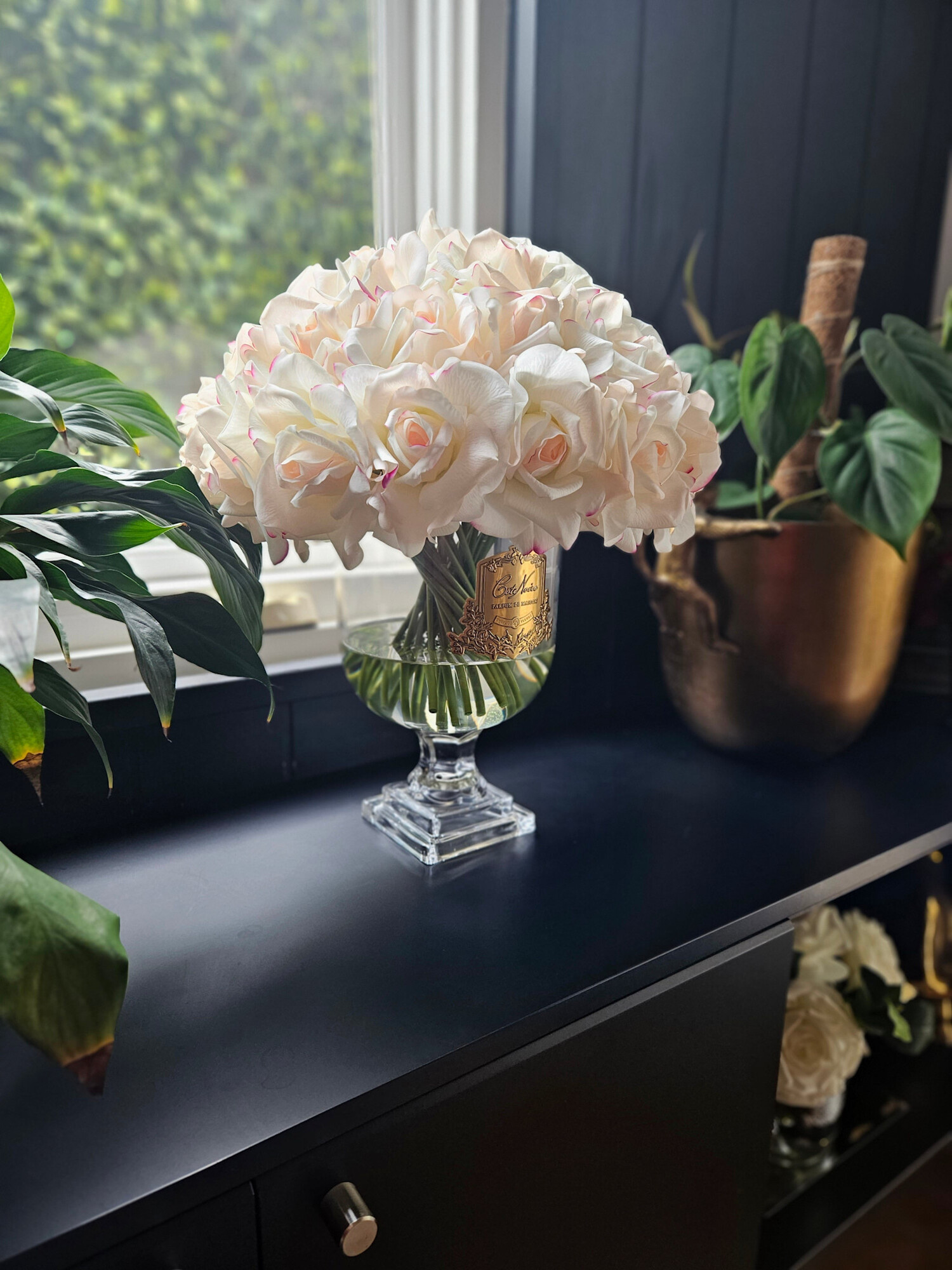 Côte Noire Luxury Versailles Pink Blush Rose Bouquet Gold Badge