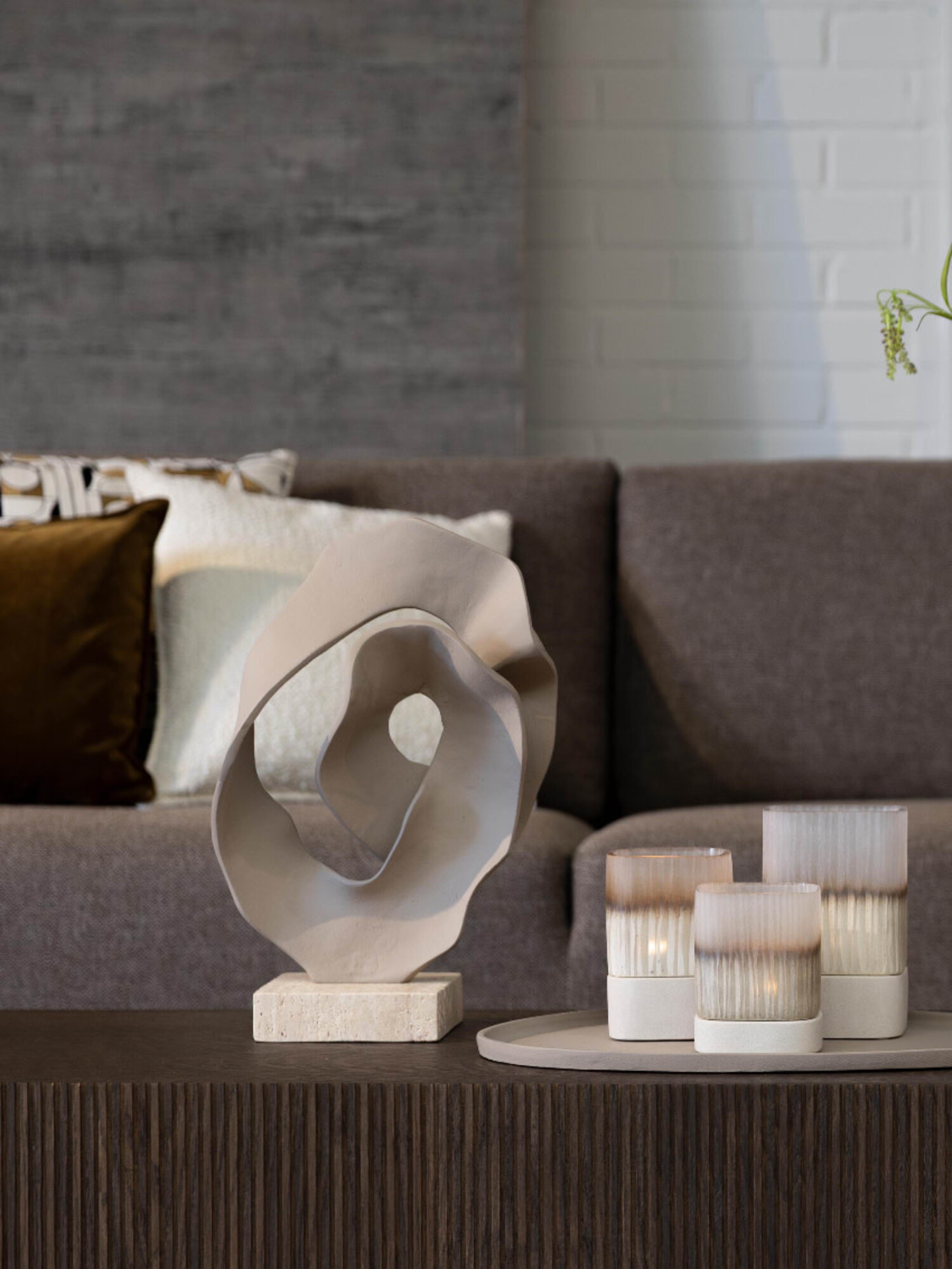 Bombyxx Ornament Helsingsborg Mini Sand Travertine aluminium