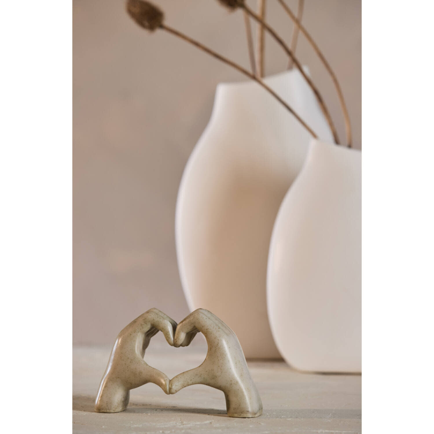 Ornament Hart Handen Taupe Grijs