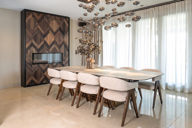 Richmond Interiors Eettafel Maxfield keramiek beige glas 300 cm