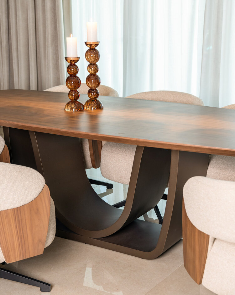 Richmond Interiors Eettafel Windsor Walnut Walnoot Fineer Brass 230 cm