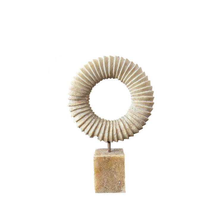 PTMD Collection Alula Light Onyx stone ornament rond geribbeld laag