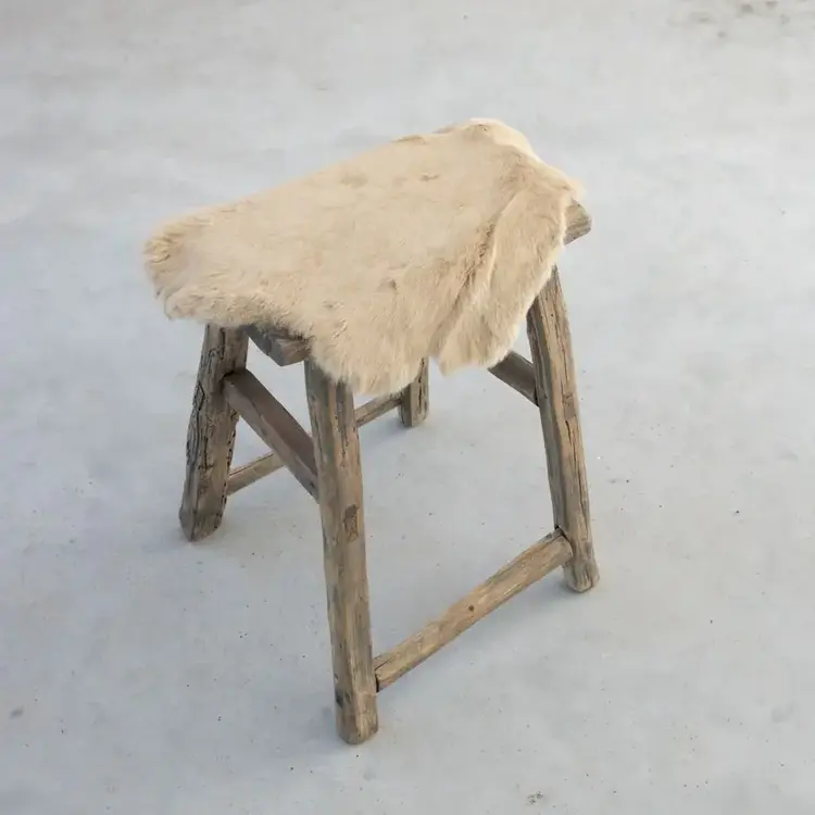 Konijnenvel vacht beige 40 cm