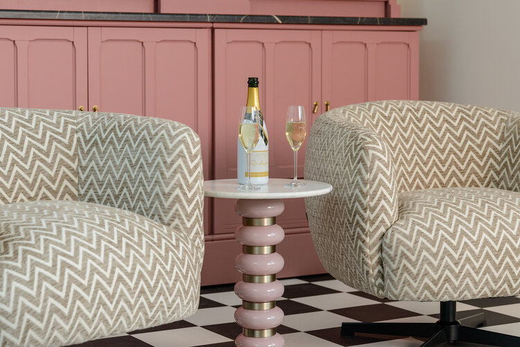 Richmond Interiors Bijzettafel Villeray pink rond marmer