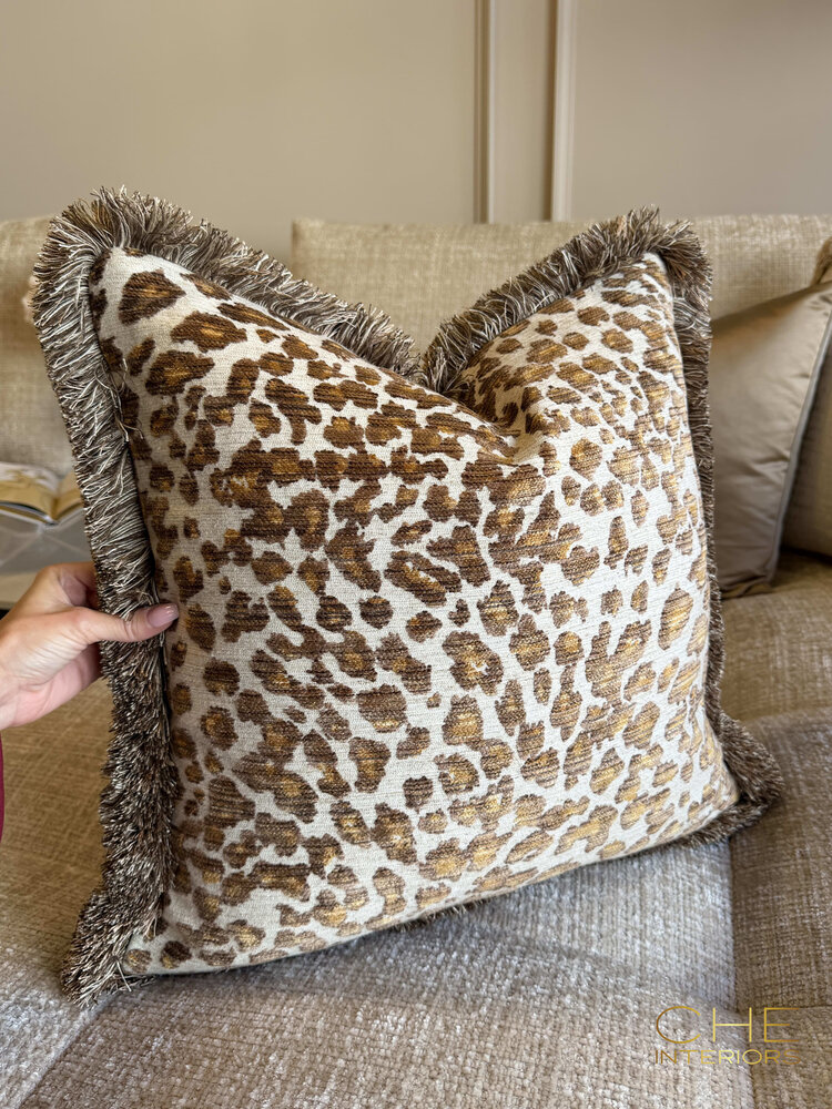 Brons interieur Sierkussen Faro oker fringe met franjes 50x50 cm