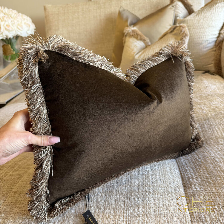 Brons interieur Sierkussen Luxus chocolat fringe met franjes 45x30 cm