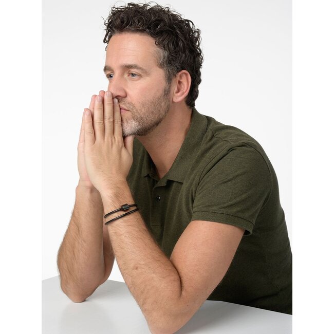 Glad leder herenarmband met zwarte edelstaal ashouder - zwart