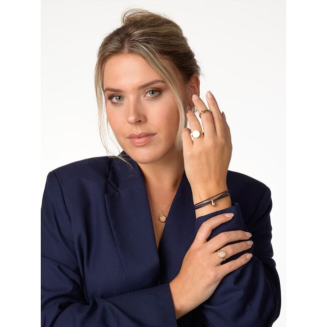 Charm dames armband met goudkleurige ashouder - donkerblauw