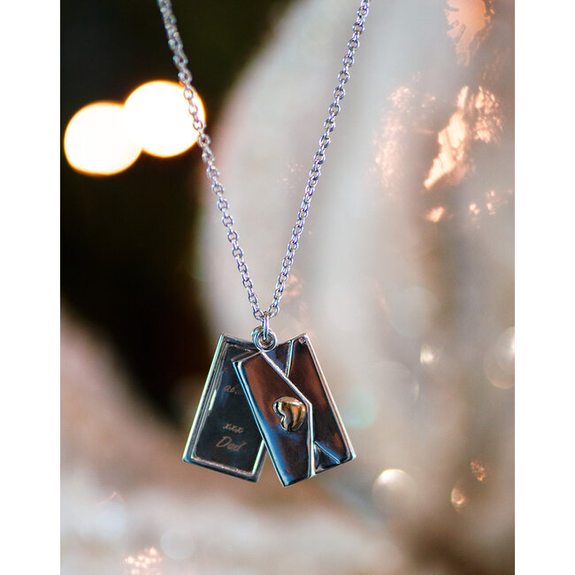 Zilver- of goudkleurig envelop hangertje