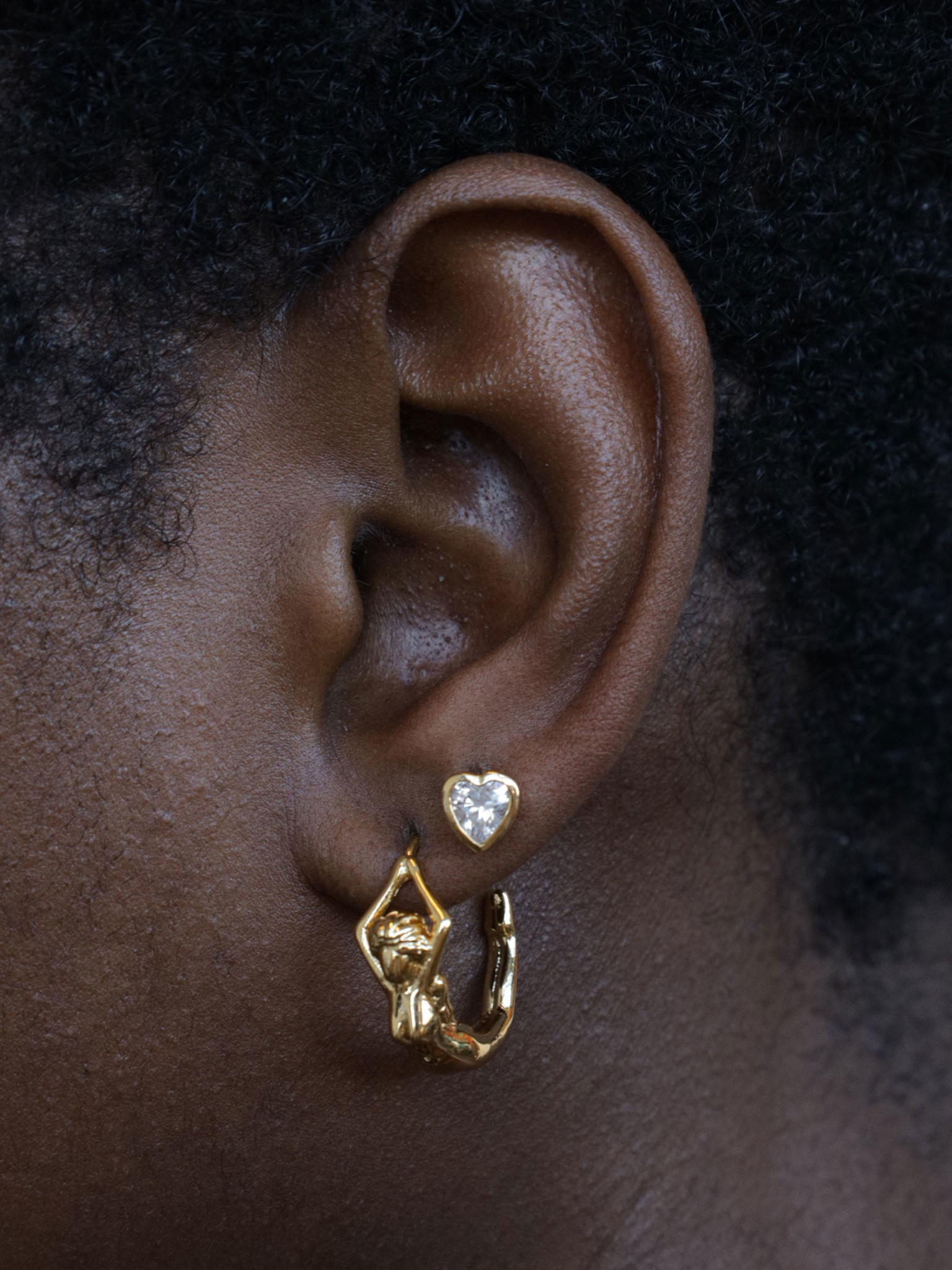 T.I.T.S. BIG AMETHYST HEART STUD GOLD