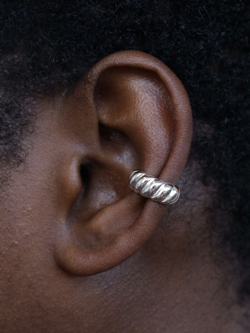 T.I.T.S. CROISSANT EAR CUFF SILVER